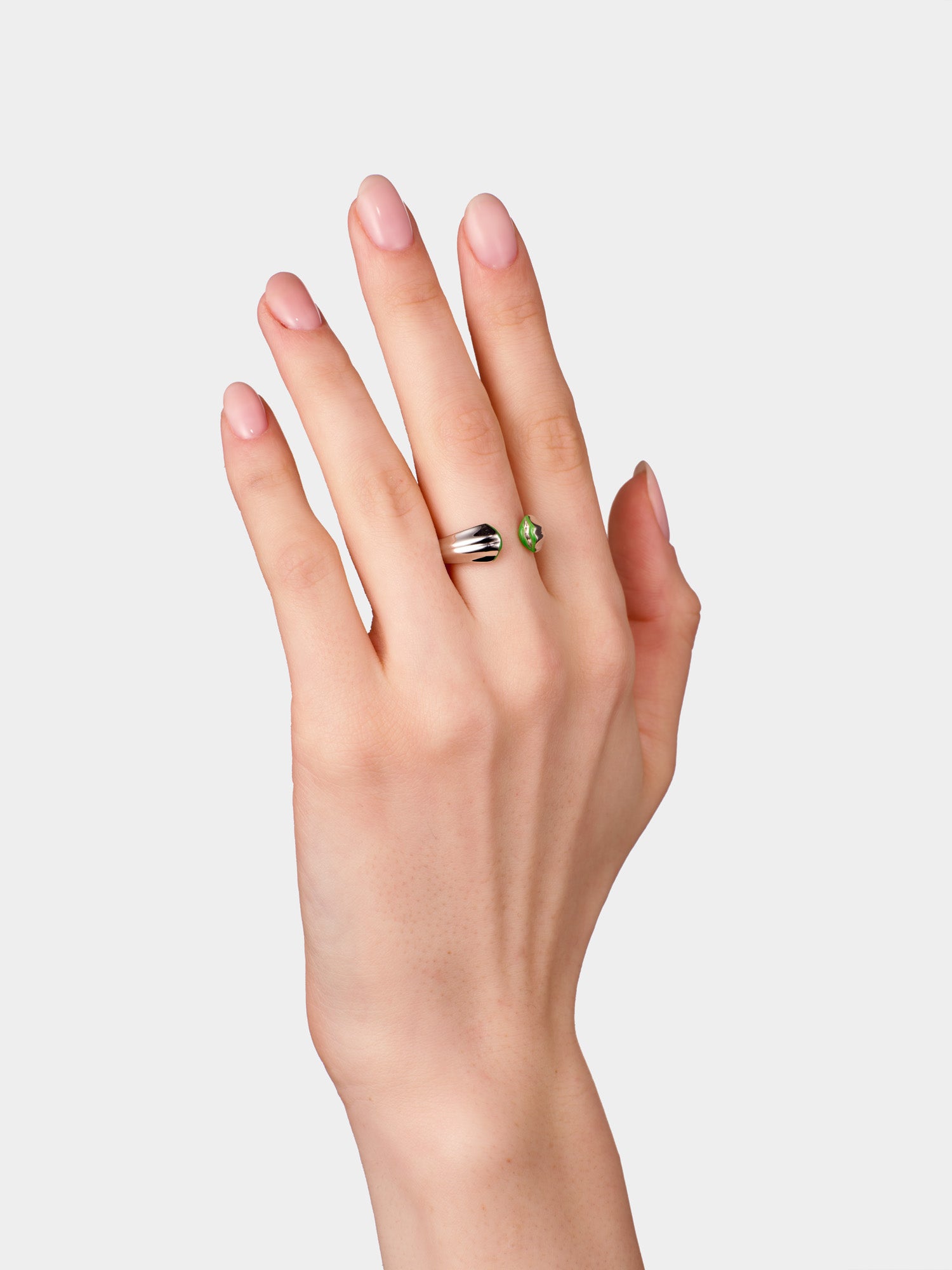 Silver Kiss Small Ring Green